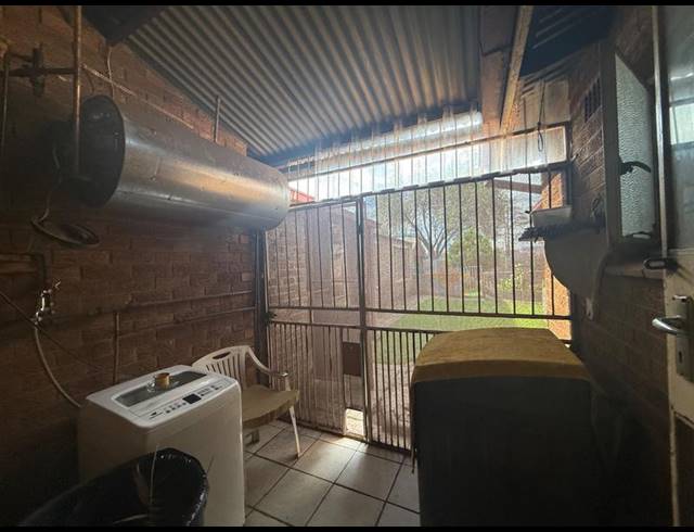 3 BEDROOM HOUSE FOR SALE IN VANDERBIJLPARK CW 5